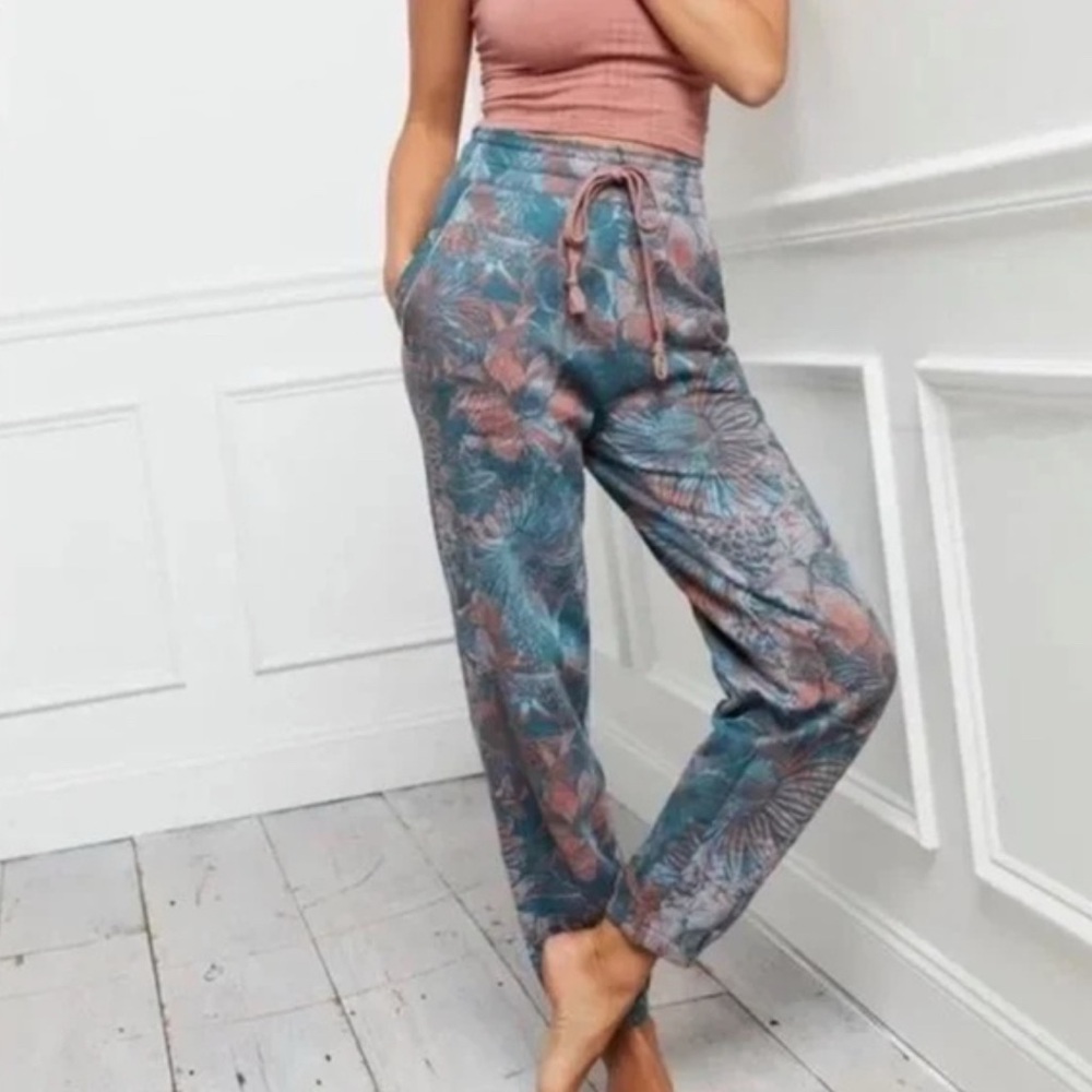 Daily Practice Camilla Floral Joggers | Anthropologie | Multi/Floral | XSP